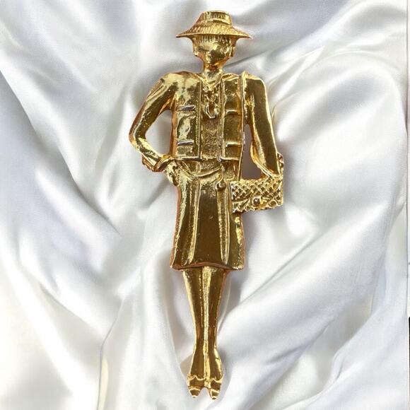Vintage Gold Chanel Brooch 2” Mademoiselle Coco Paris 1980s Haute Couture Lapel - Picture 1 of 10